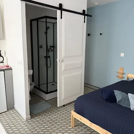 Cosy Equipe Apartment Estevelles