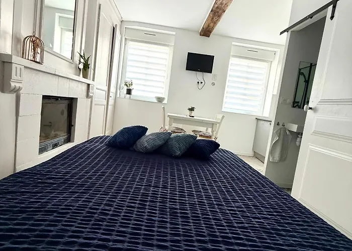 Cosy Equipe Apartment Estevelles